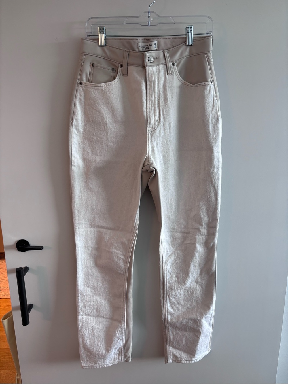 Abercrombie & Fitch Women’s Straight Leg Jeans in Off-White